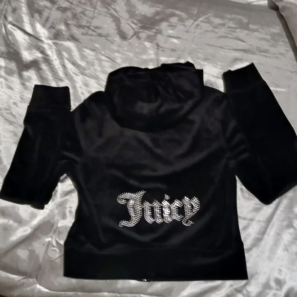 Juicy Couture Track Suit - Picture 3 of 15